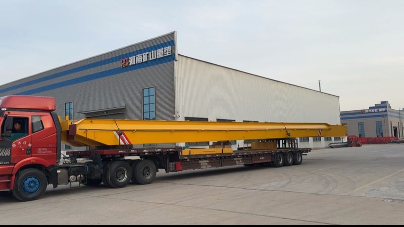 電動(dòng)葫蘆橋式起重機(jī) LH10t-27.95m 電動(dòng)單梁起重機(jī) LD5t—23.3m 制作完成，發(fā)往浙江省金華市交付客戶使用
