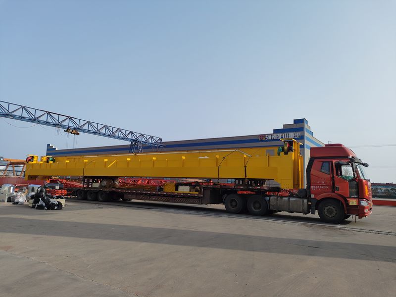 通用橋式起重機(jī)  QD32/5t—25.5m  制作完成，發(fā)往河南洛陽(yáng)交付客戶使用