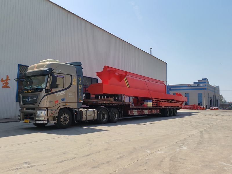 電動(dòng)葫蘆門式起重機(jī) MHxh16t—32m 制作完成，發(fā)往新疆交付客戶使用。
