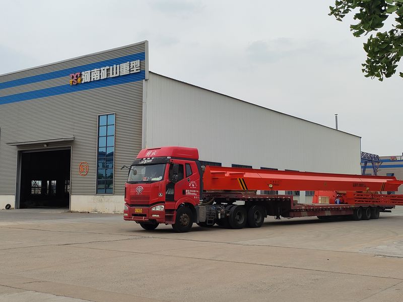 電動葫蘆門式起重機 MHxh10t—20m 制作完成，發(fā)往新疆交付客戶使用。